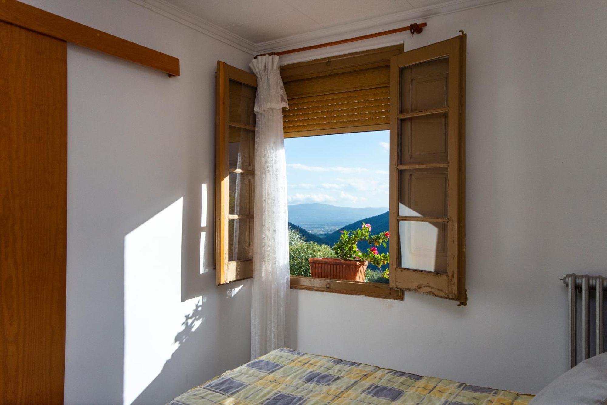 מונטסני Hostal Montserrat מראה חיצוני תמונה